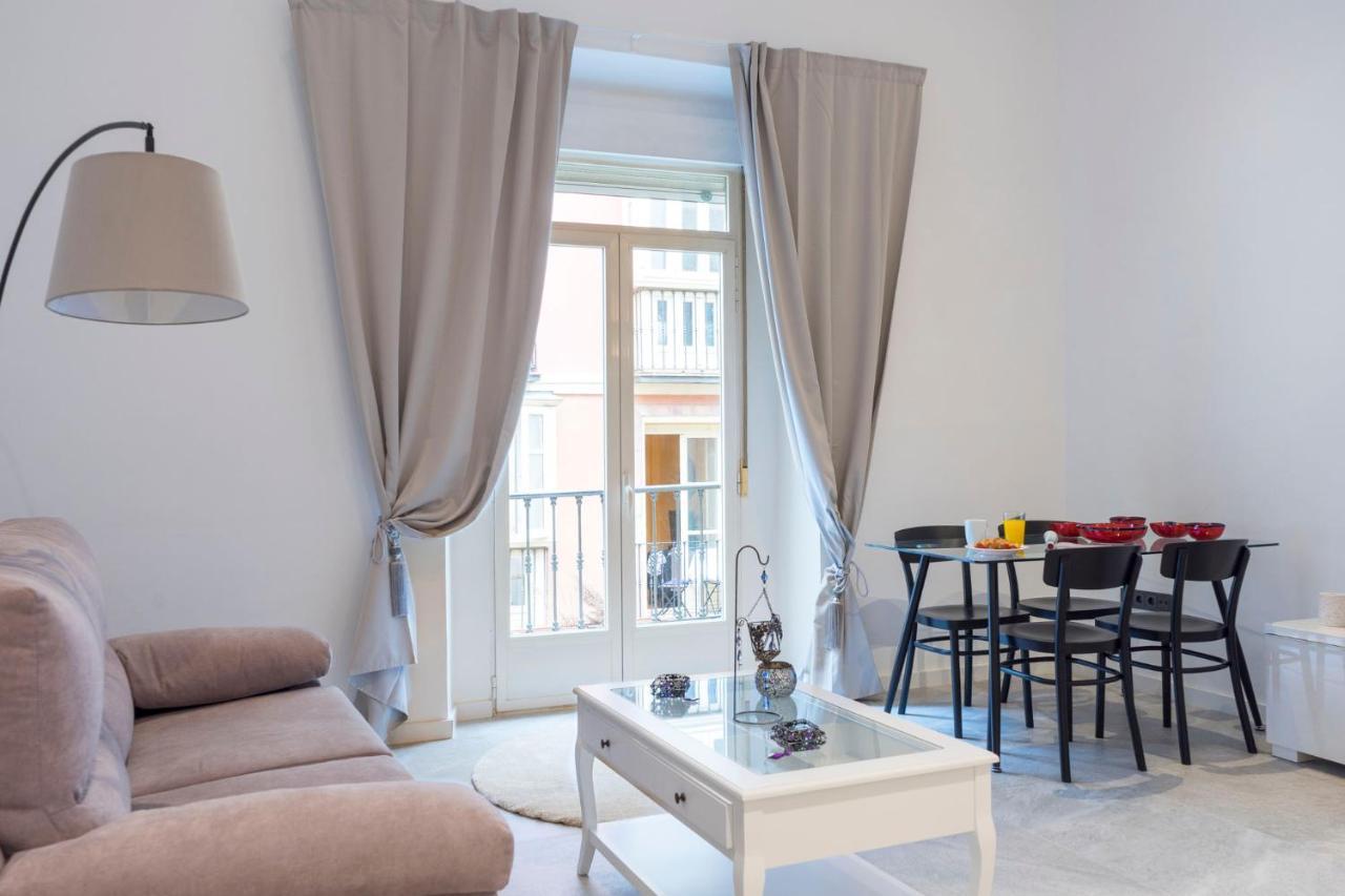 Acogedor Apartamento En Pleno Centro De Malaga By Sharingco Lägenhet Exteriör bild