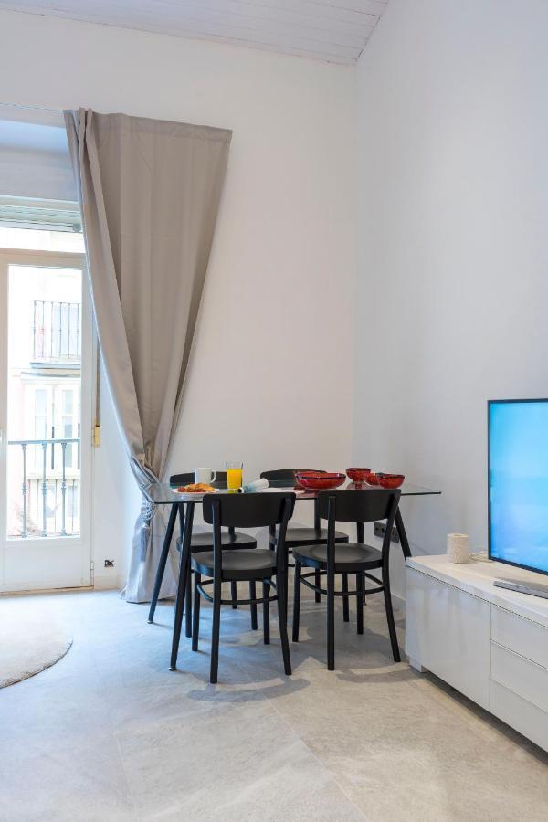 Acogedor Apartamento En Pleno Centro De Malaga By Sharingco Lägenhet Exteriör bild